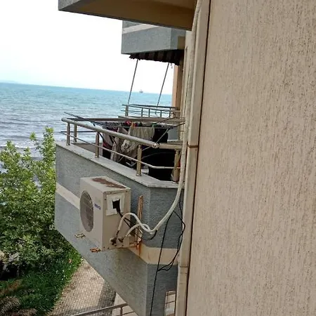 Flora's Appartamento Durrës
